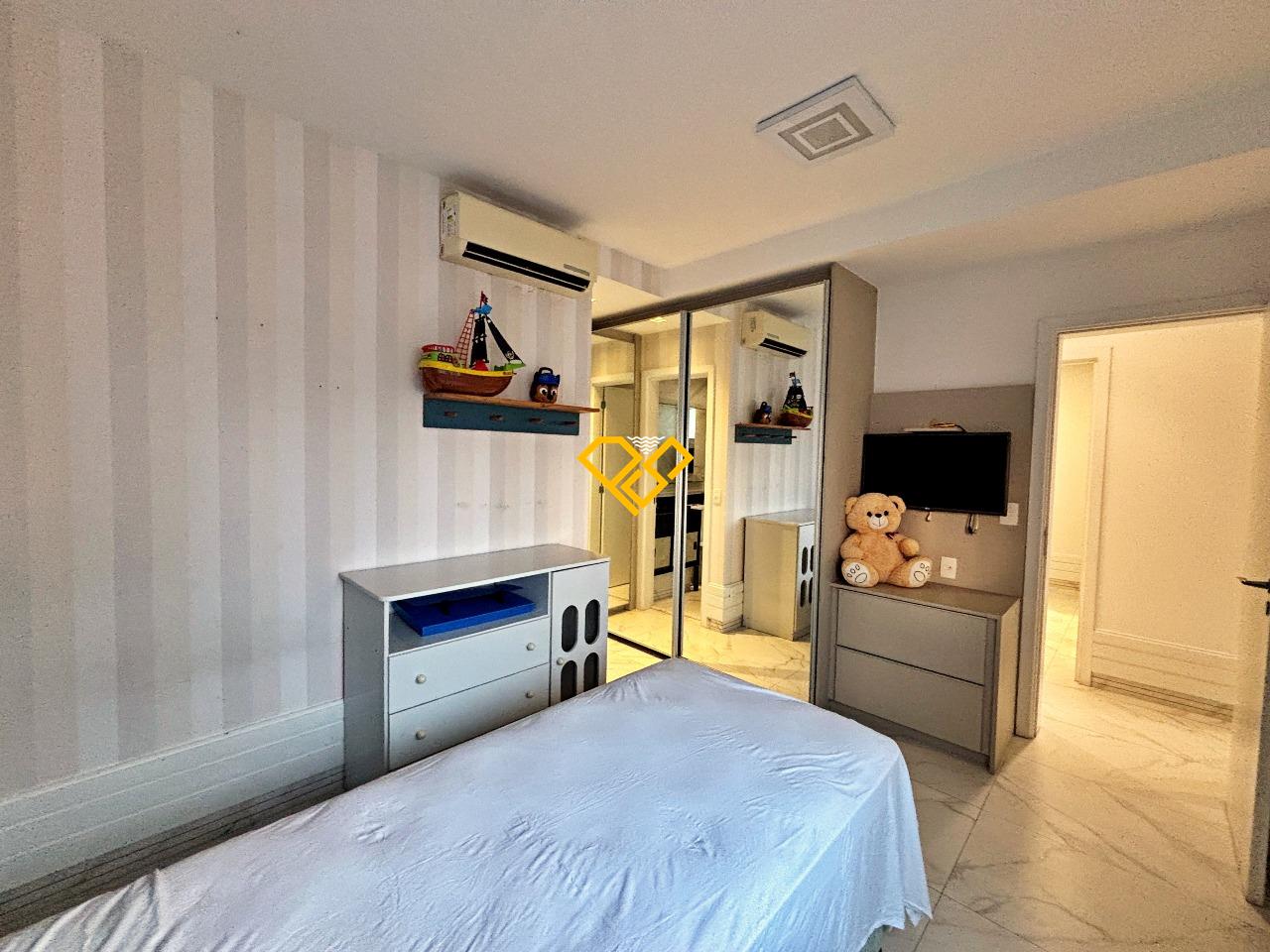 Apartamento à venda no Embaré: Suíte 3