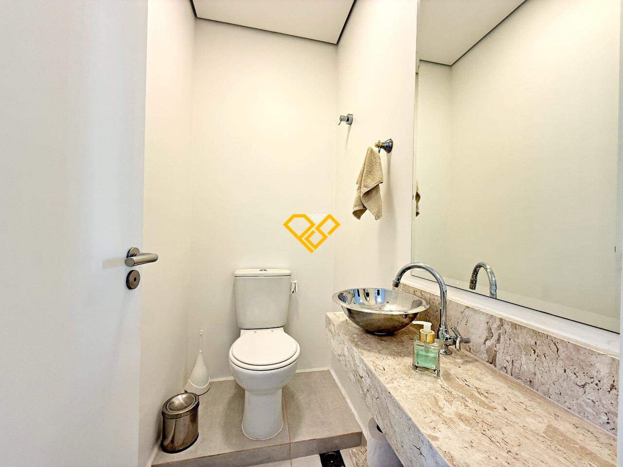 Apartamento à venda no Boqueirão: Lavabo
