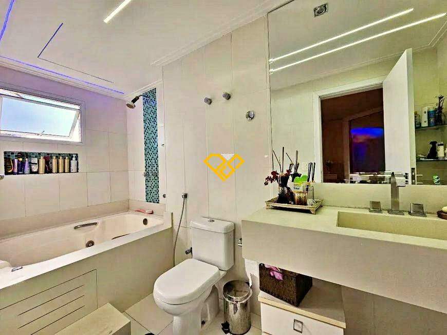 Apartamento à venda no Ponta da Praia: Wc supite 1 - master