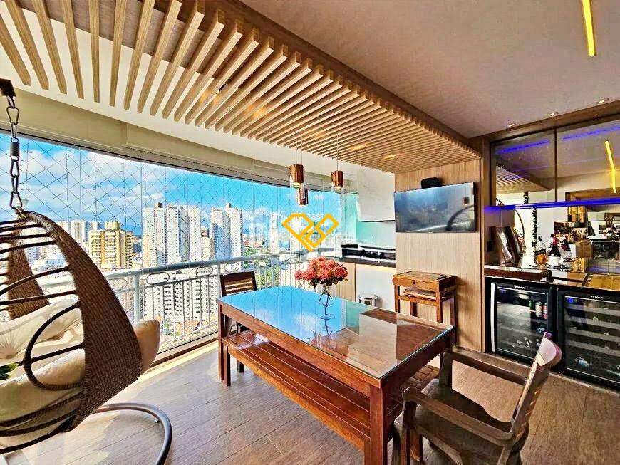 Apartamento à venda no Ponta da Praia: Varanda com churrasqueira