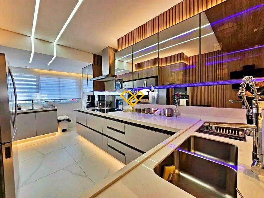 Apartamento à venda no Ponta da Praia: Cozinha