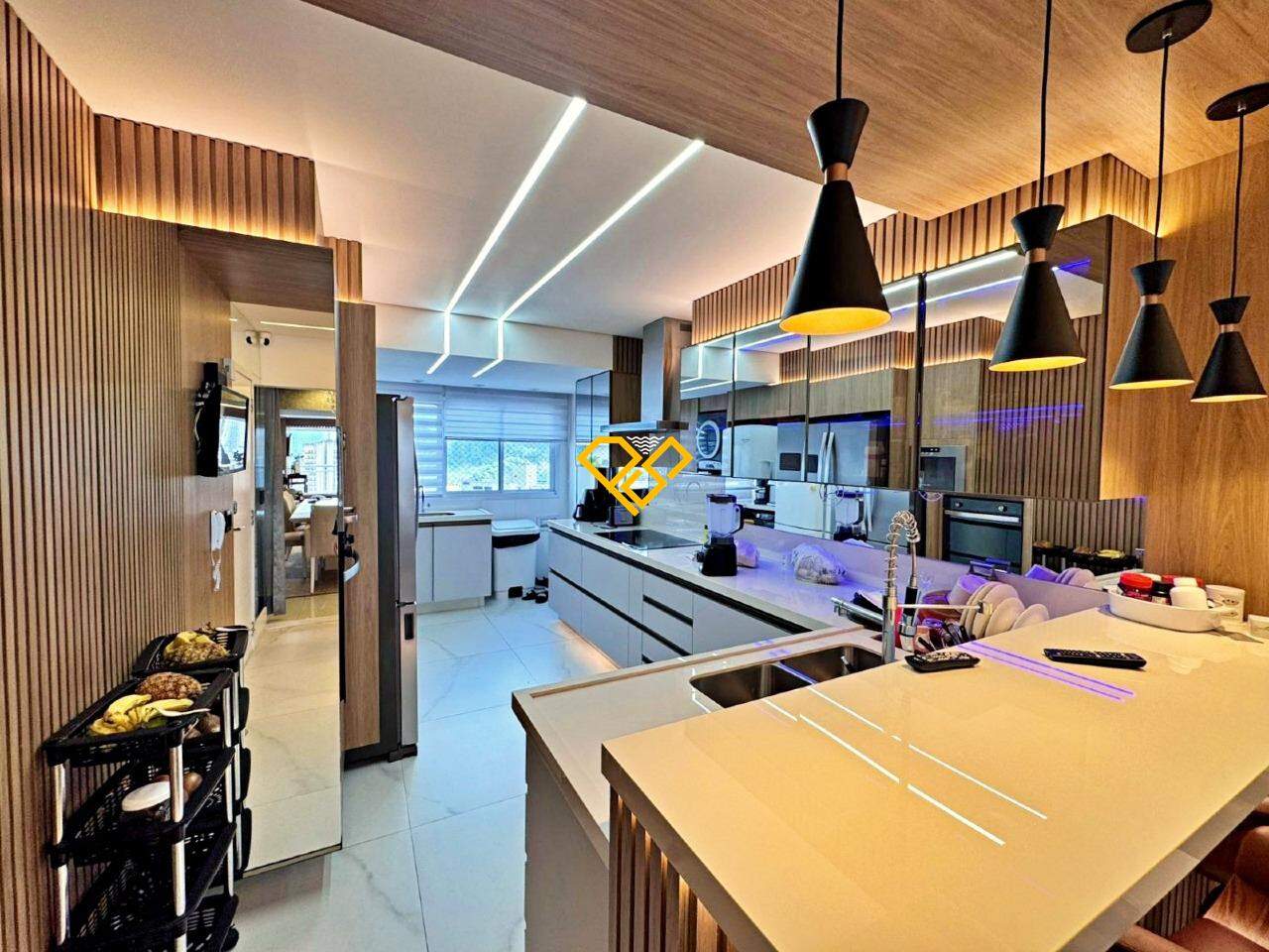 Apartamento à venda no Ponta da Praia: Cozinha
