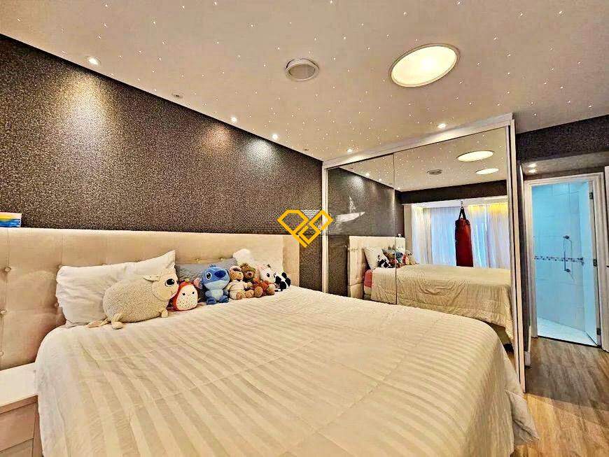 Apartamento à venda no Ponta da Praia: Suíte 2