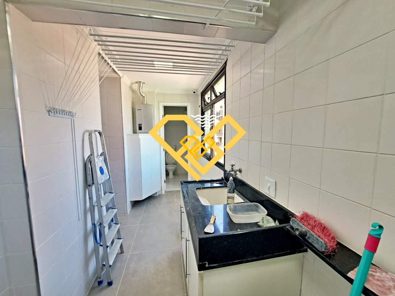 Cobertura à venda no Pompéia: Área de serviço