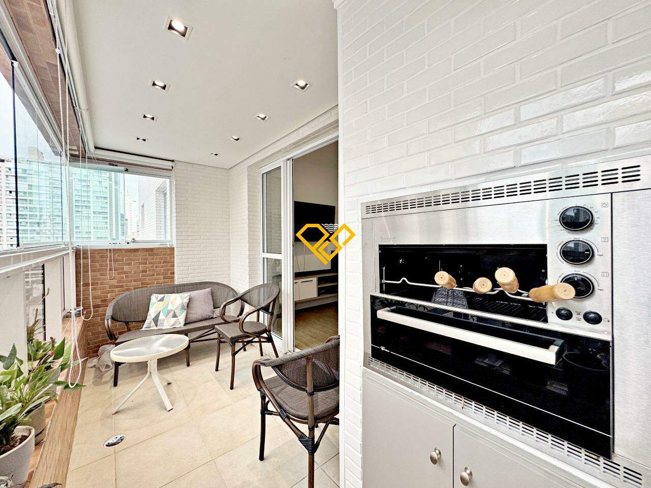 Apartamento à venda no Boqueirão: Varanda com churrasqueira