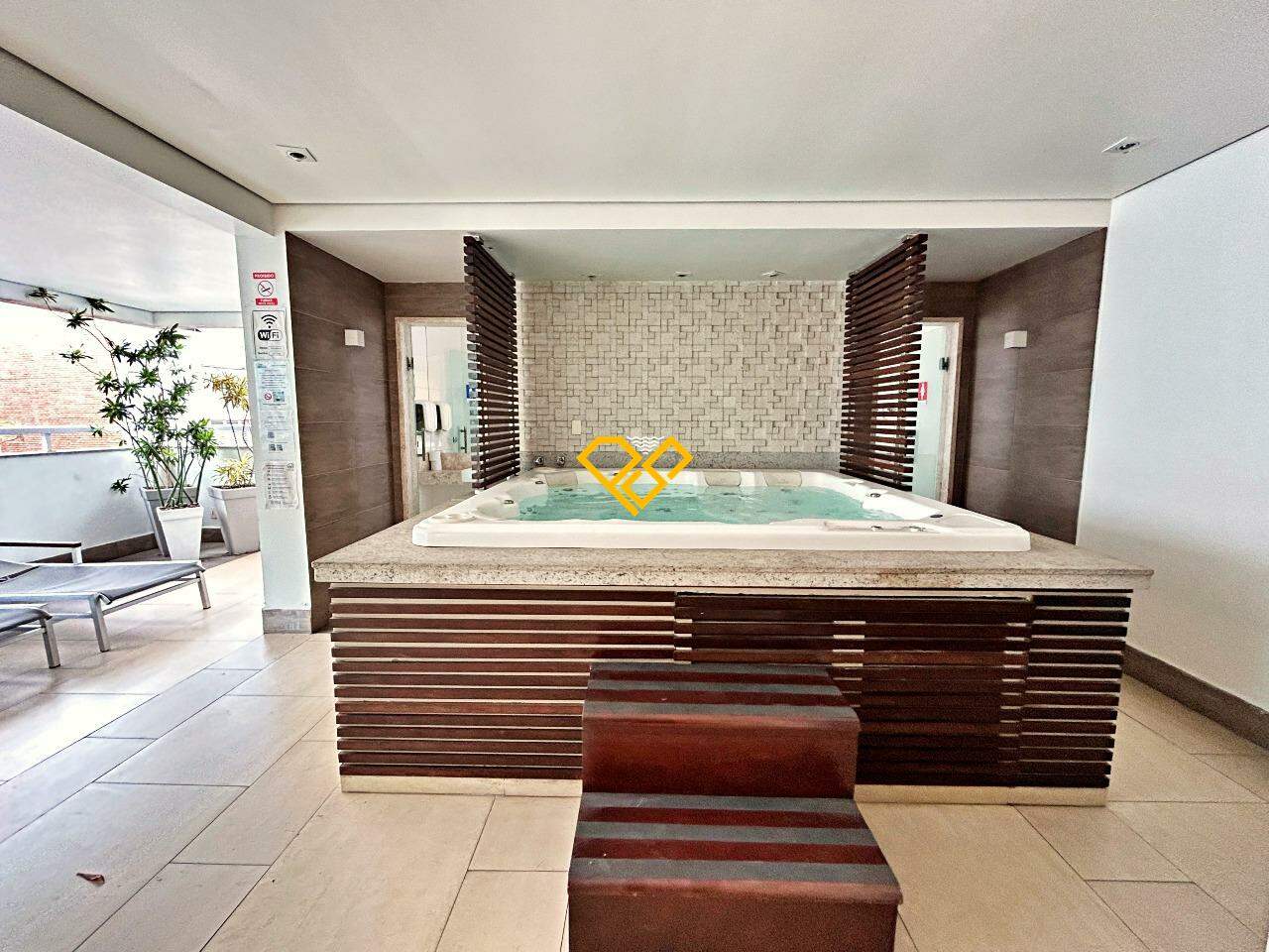 Garden à venda no Ponta da Praia: Lazer jacuzzi