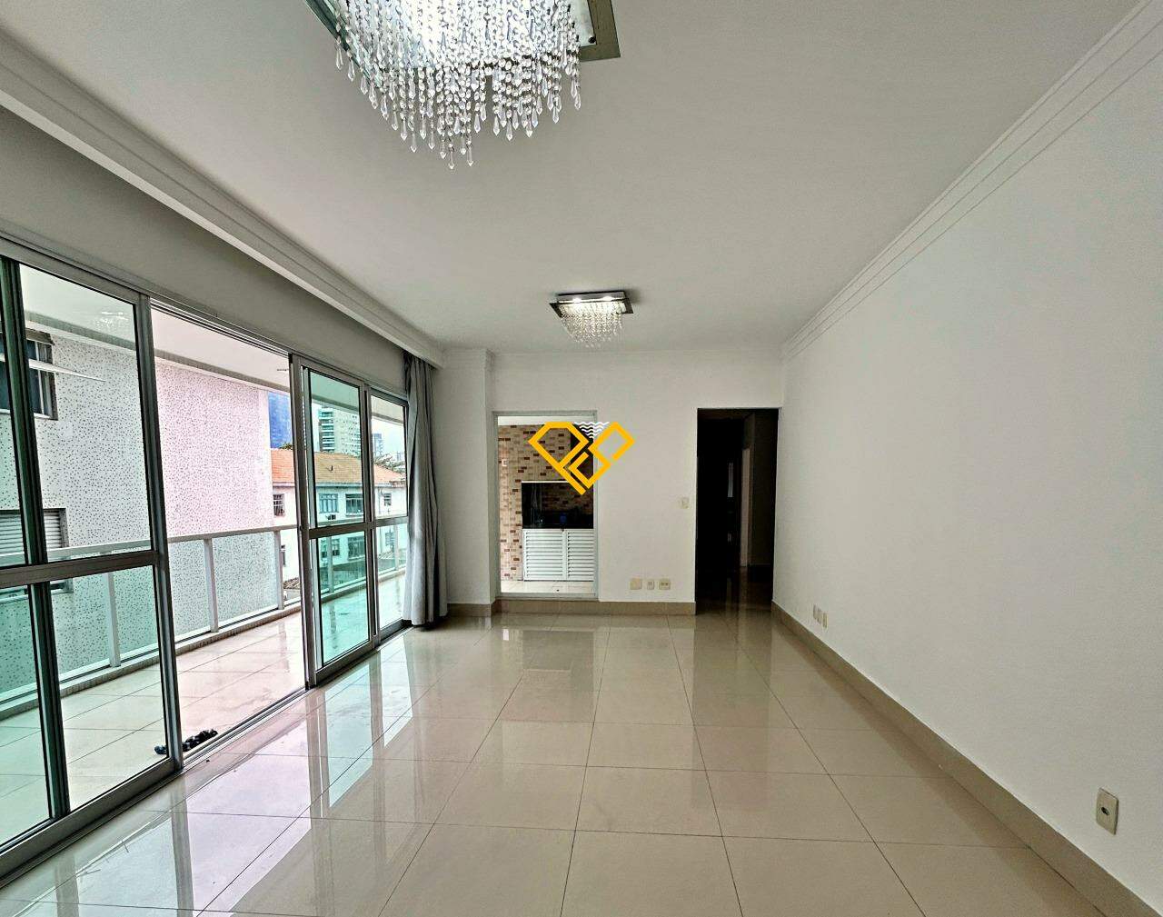 Garden à venda no Ponta da Praia: Sala