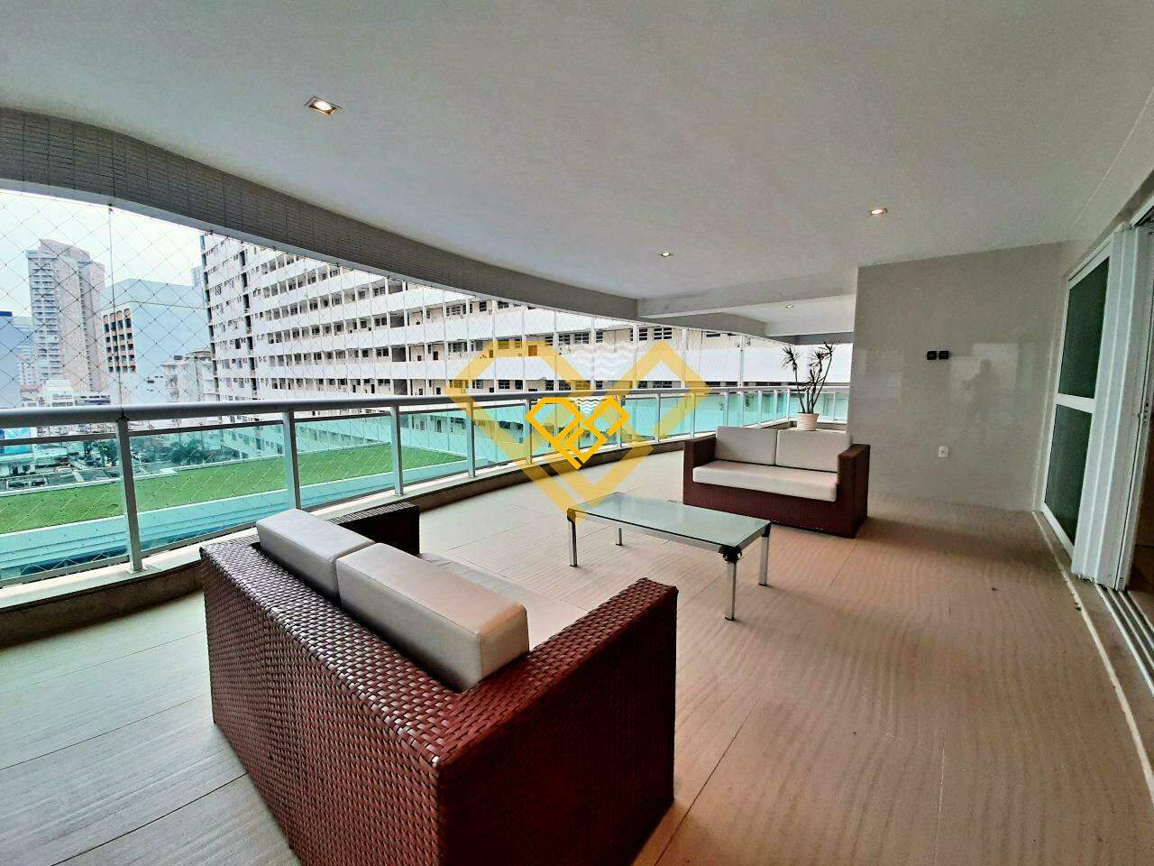 Apartamento à venda no Gonzaga: VARANDA