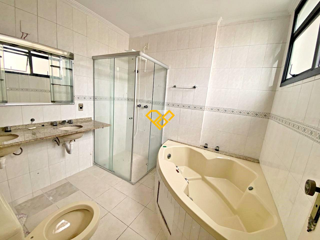 Apartamento à venda no Gonzaga: Wc suíte