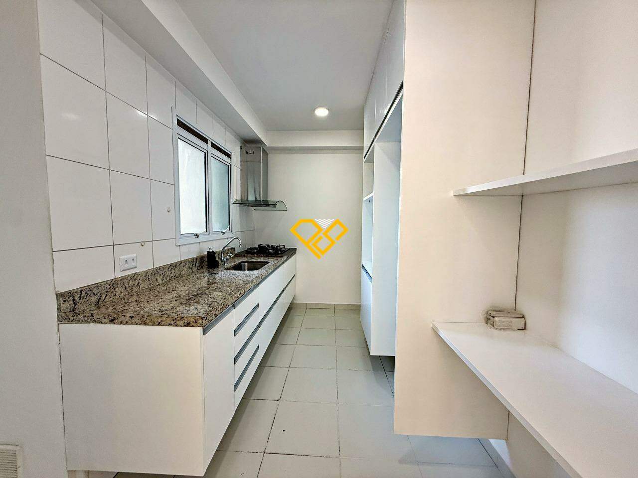 Apartamento à venda no Ponta da Praia: Cozinha