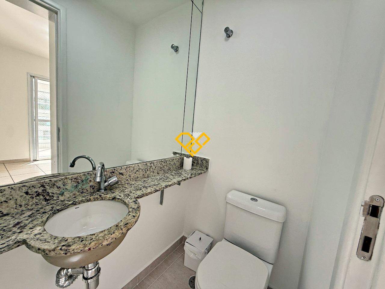 Apartamento à venda no Ponta da Praia: Lavabo