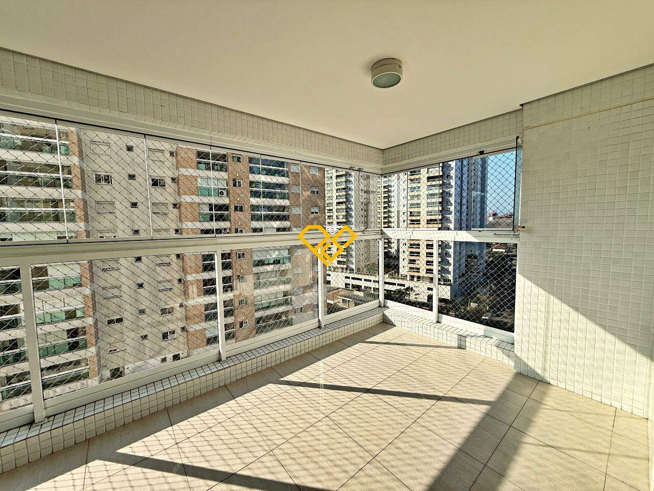 Apartamento à venda no Ponta da Praia: Varanda