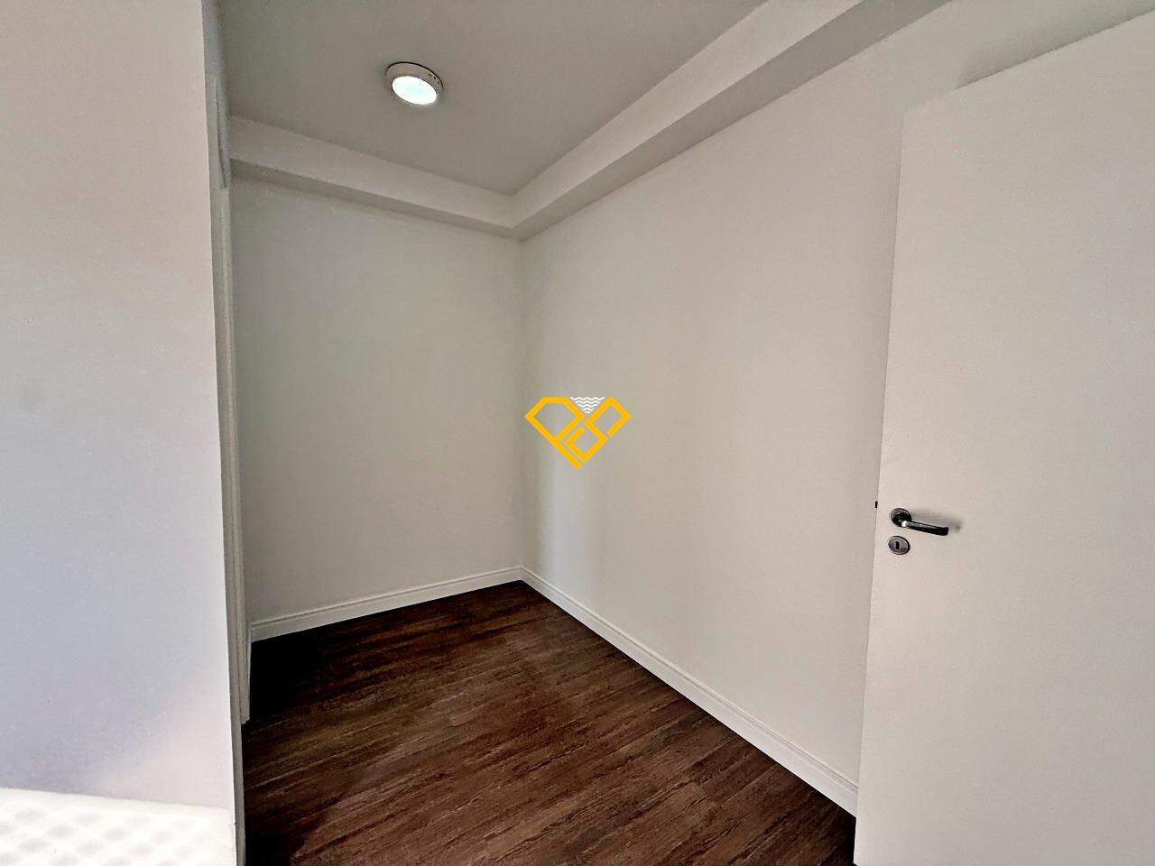 Apartamento à venda no Ponta da Praia: Dormitório 1 - suíte
