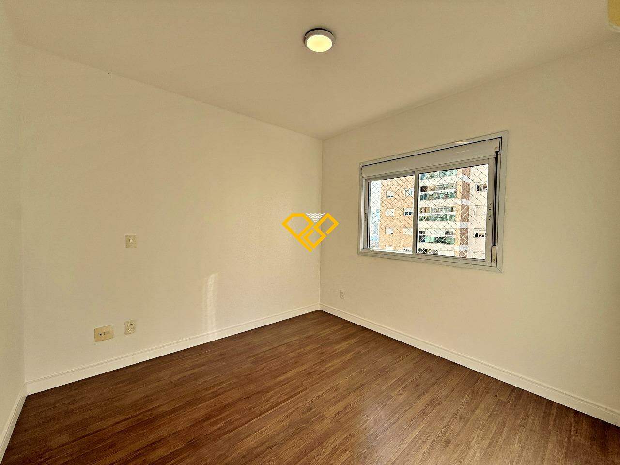 Apartamento à venda no Ponta da Praia: Dormitório 1 - suíte