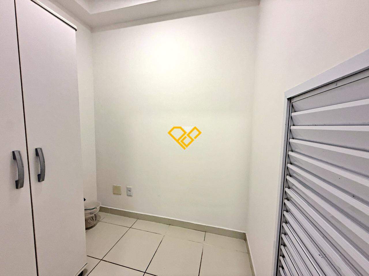 Apartamento à venda no Ponta da Praia: Dependência