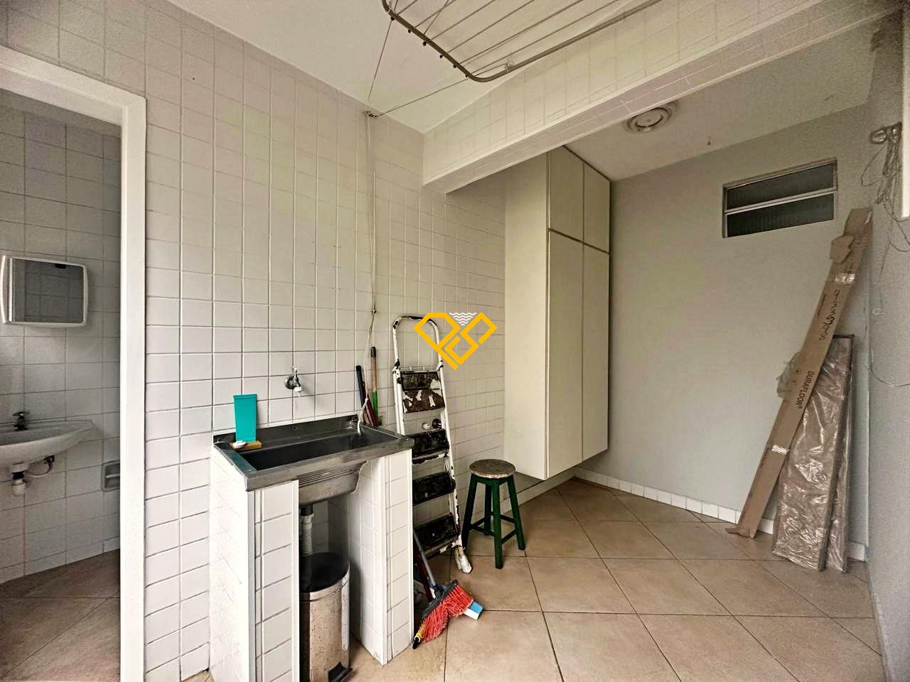 Apartamento à venda no Gonzaga: Área de serviço