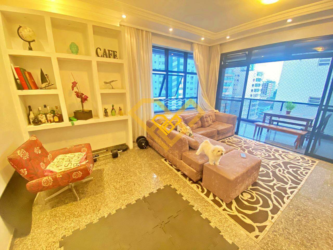 Apartamento à venda no Ponta da Praia: Sala