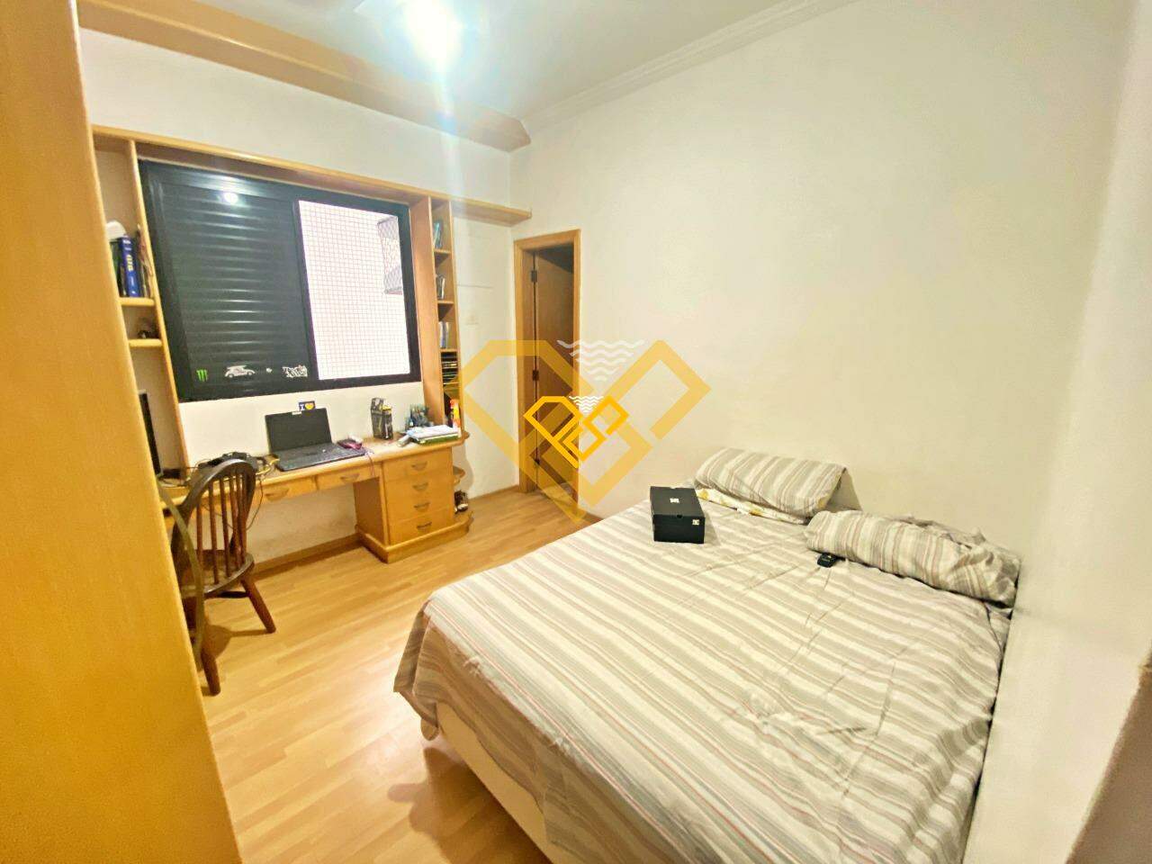 Apartamento à venda no Ponta da Praia: Dormitório 3 - suíte