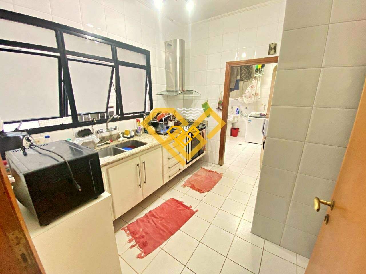 Apartamento à venda no Ponta da Praia: Cozinha