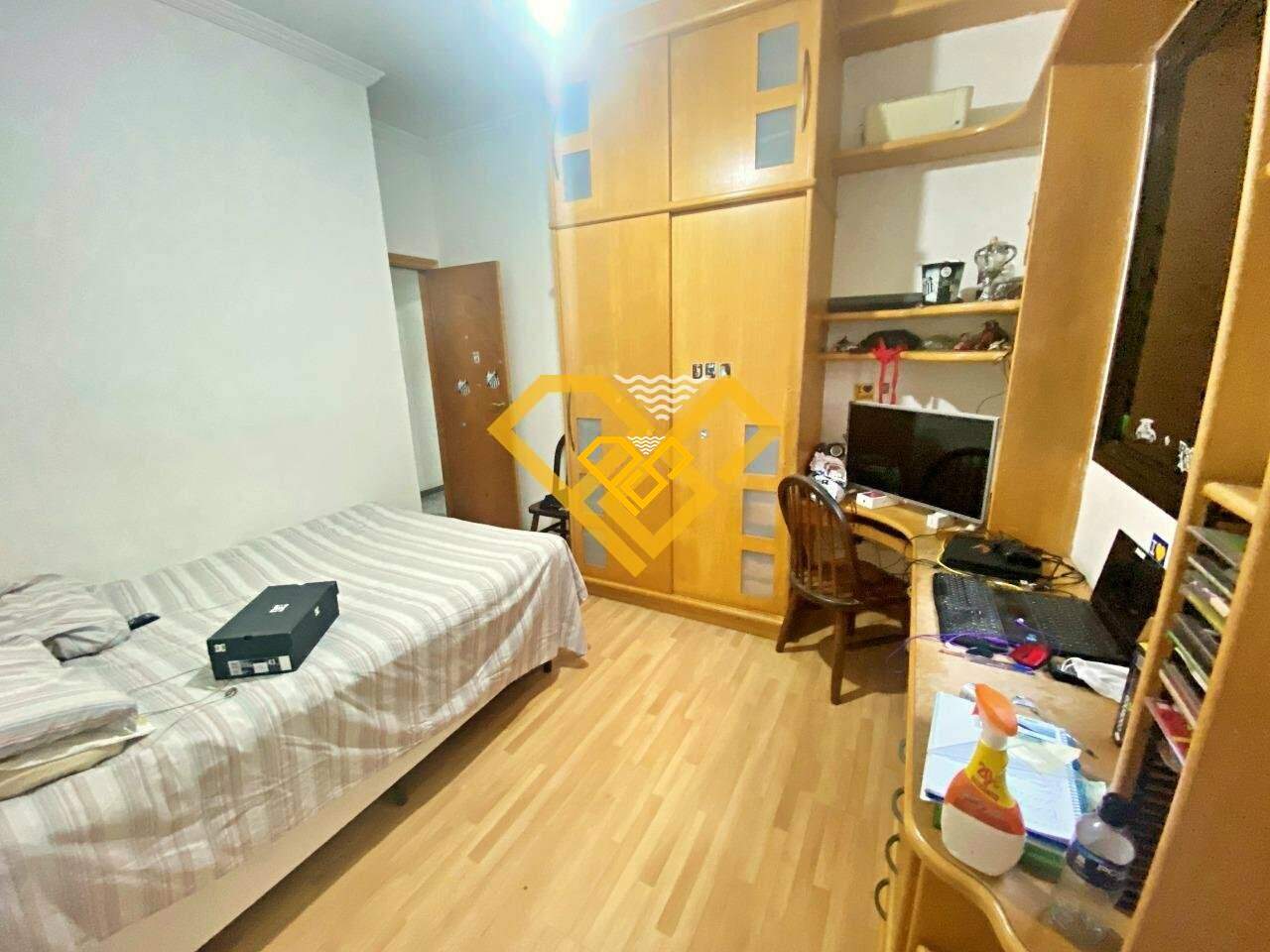 Apartamento à venda no Ponta da Praia: Dormitório 3 - suíte