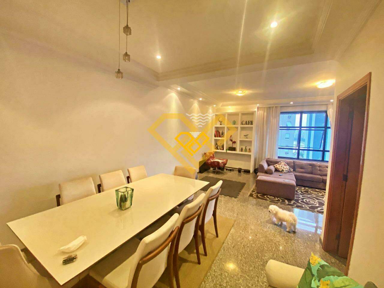 Apartamento à venda no Ponta da Praia: Sala