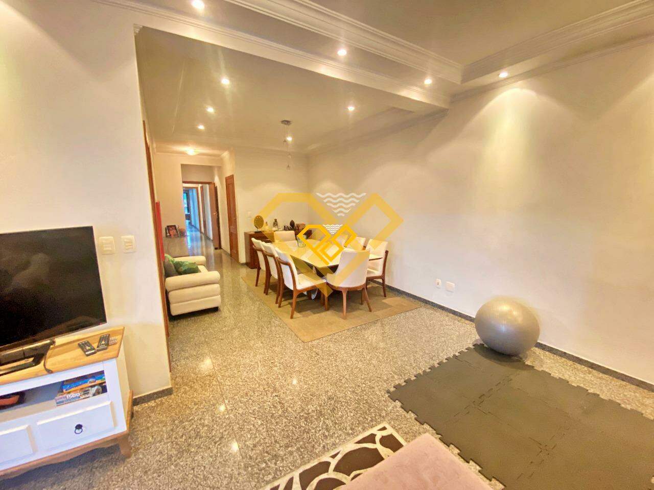 Apartamento à venda no Ponta da Praia: Sala