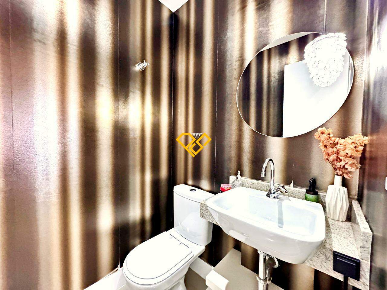 Apartamento à venda no Boqueirão: Lavabo