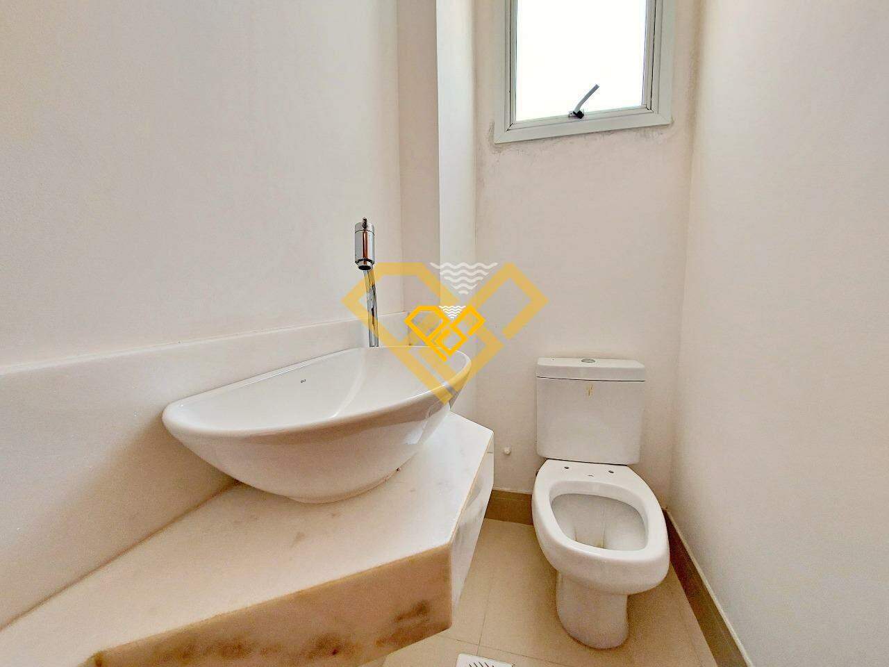 Cobertura à venda no Gonzaga: LAVABO