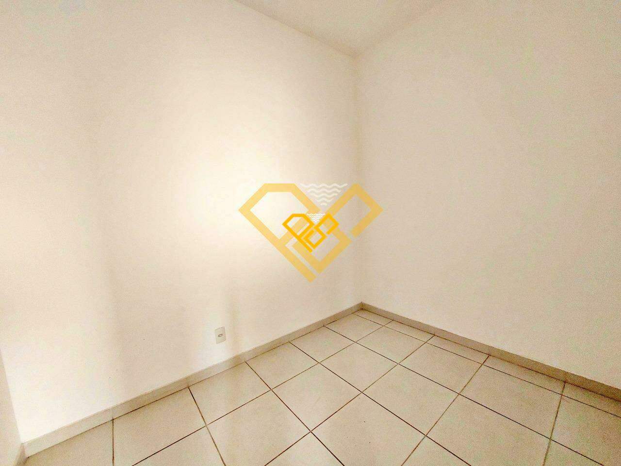 Cobertura à venda no Gonzaga: ÁREA DE SERVIÇO