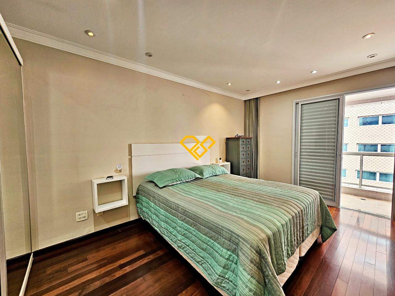 Apartamento à venda no Gonzaga: Dormitório 1 - suíte