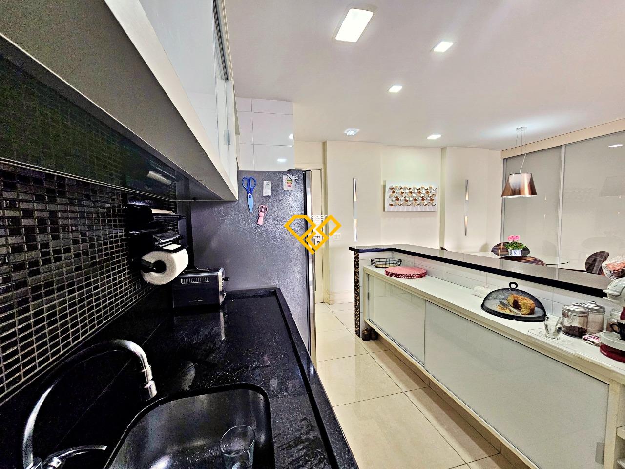 Apartamento à venda no Gonzaga: Cozinha