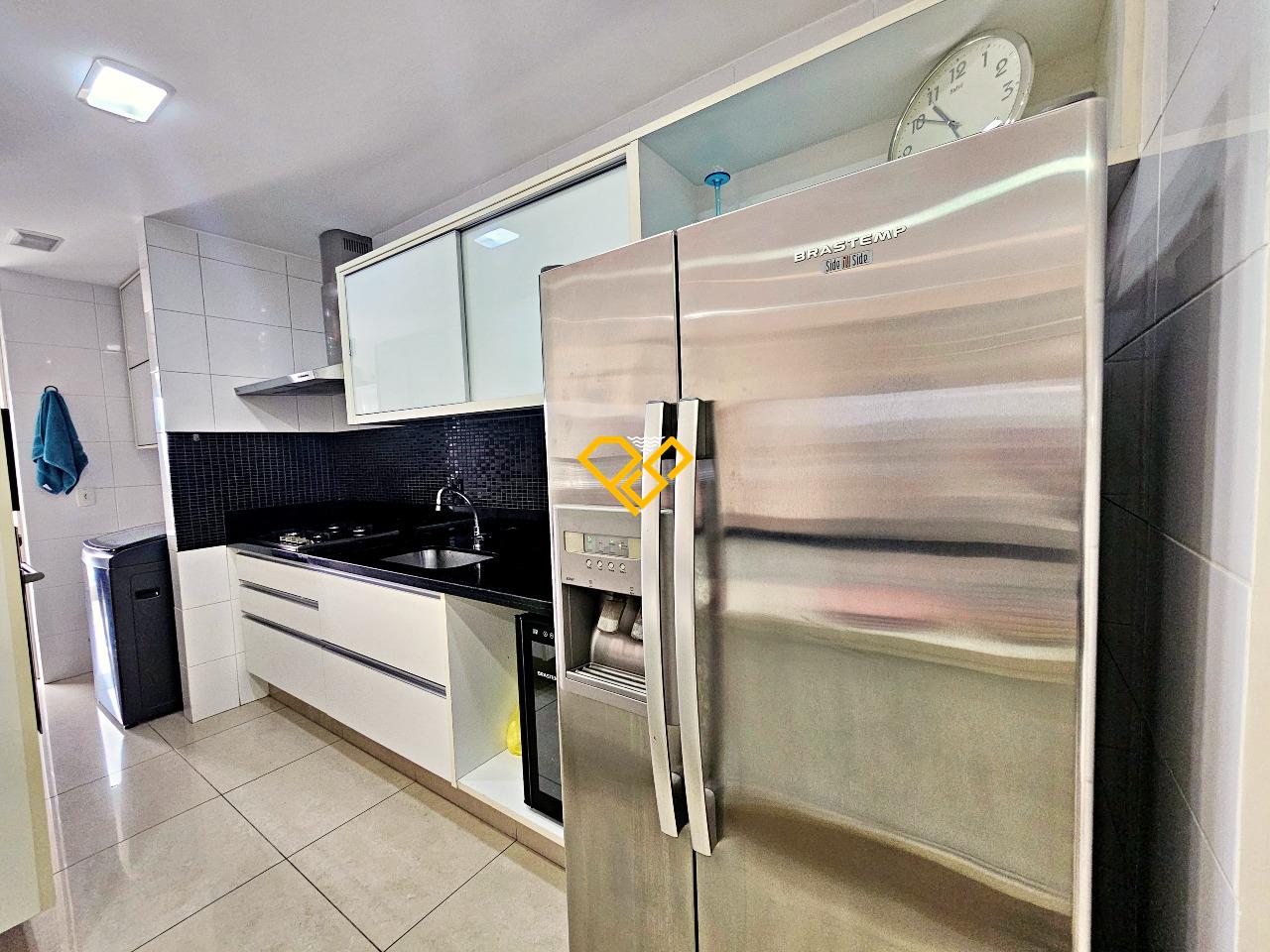 Apartamento à venda no Gonzaga: Cozinha