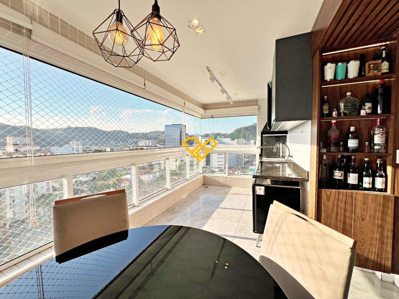 Apartamento à venda no Vila Belmiro: Varanda com churrasqueira