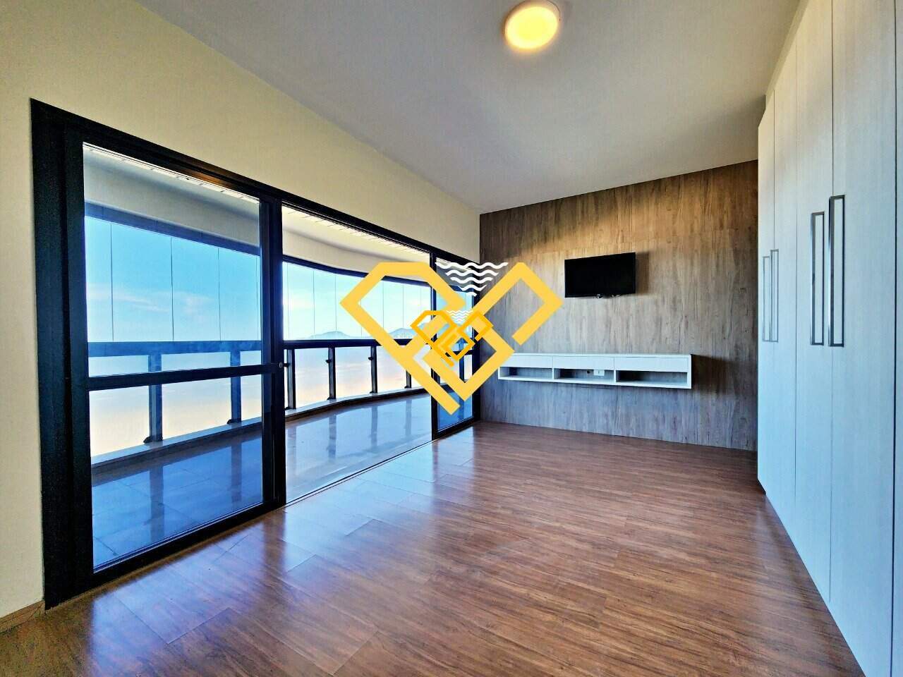 Apartamento à venda no Gonzaga: Sala (revertida para dormitório 1)
