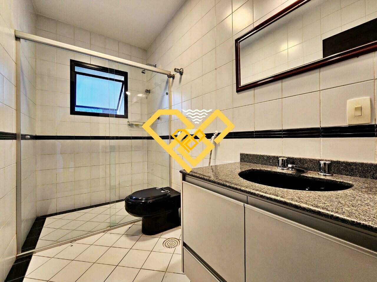 Apartamento à venda no Gonzaga: Wc social