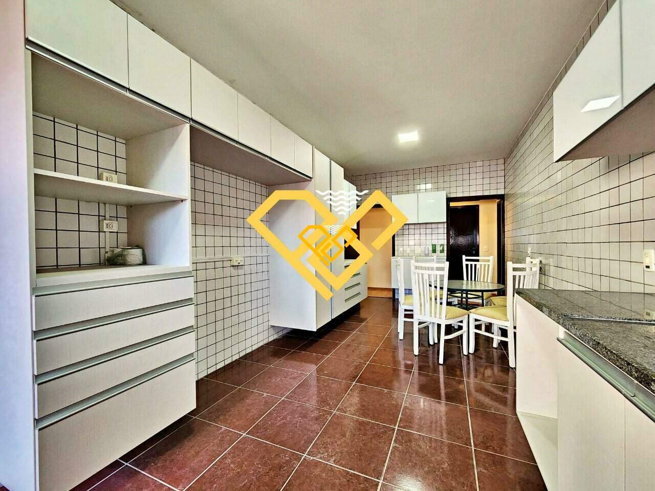 Apartamento à venda no Gonzaga: Cozinha
