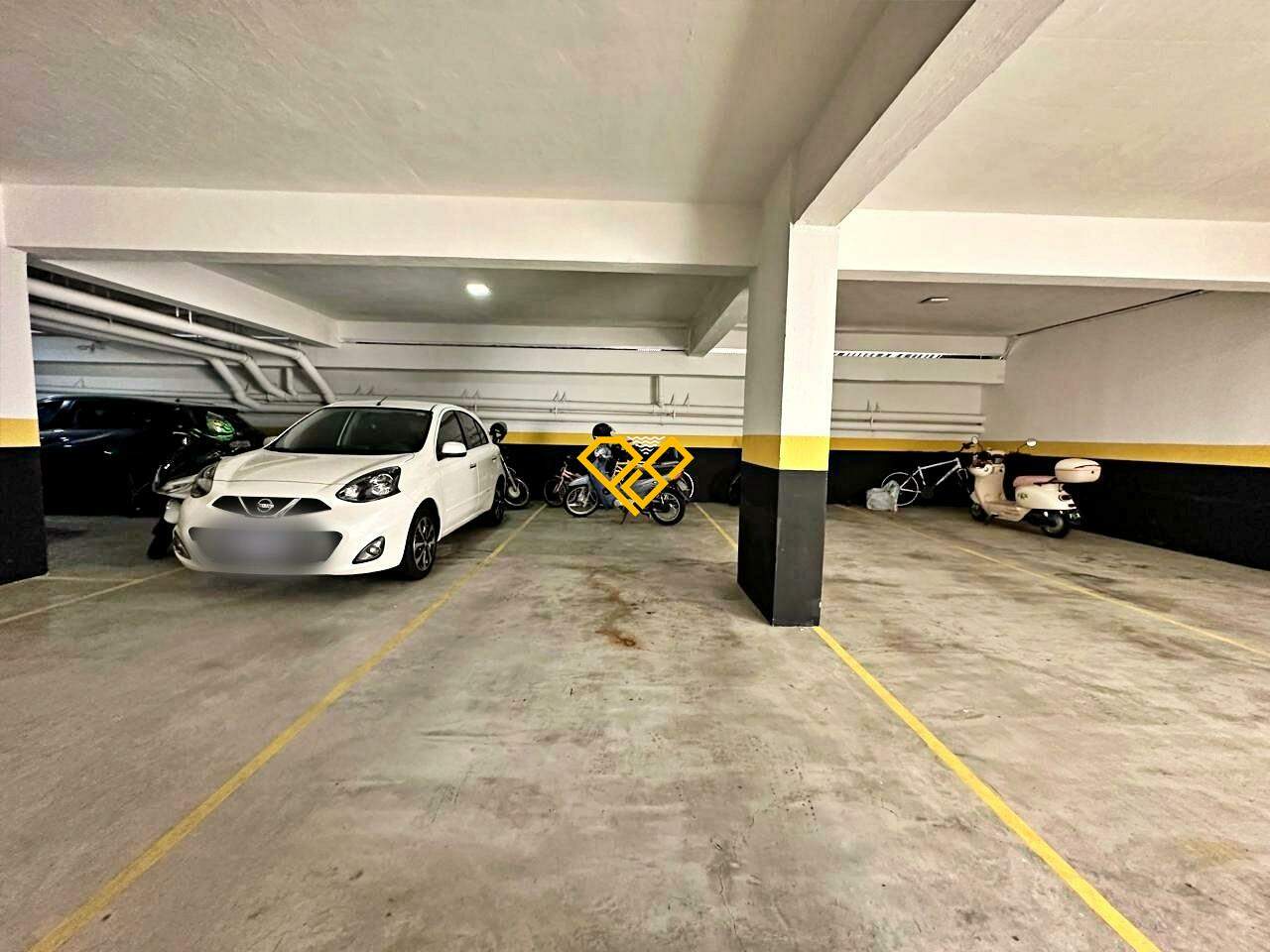 Apartamento à venda no Boqueirão: Garagem