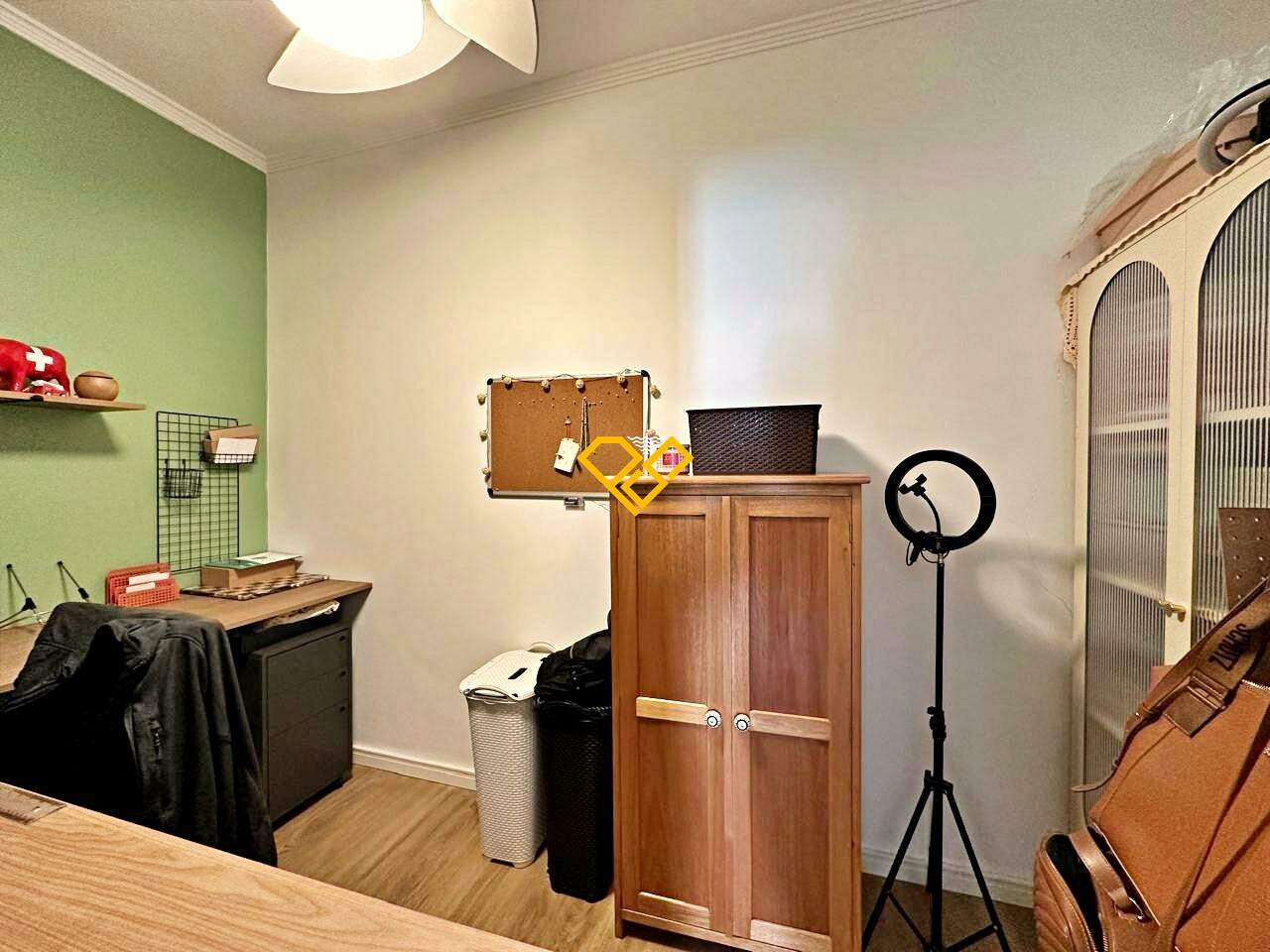Apartamento à venda no Boqueirão: Dependência revertida