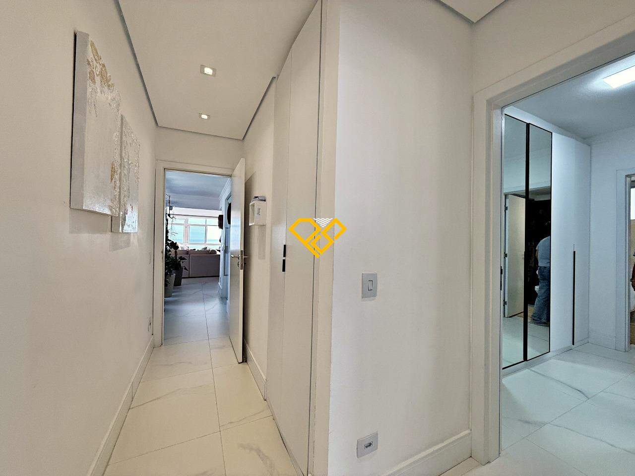 Apartamento à venda no Aparecida: Hall íntimo
