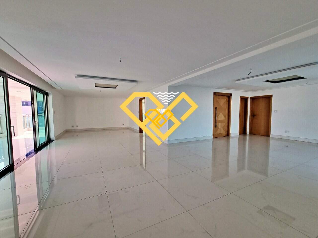 Apartamento à venda no Ponta da Praia: 