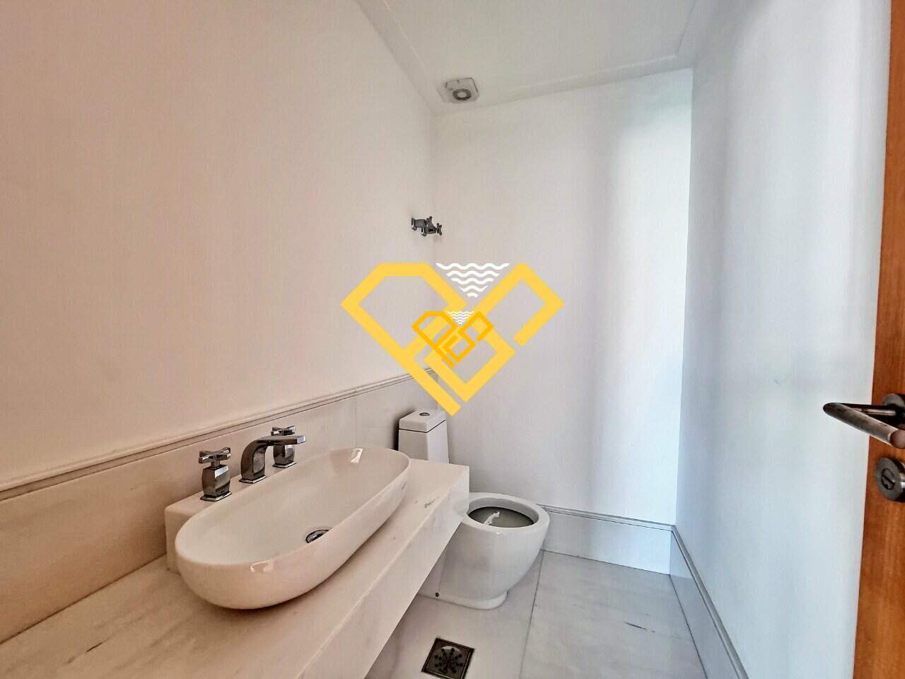 Apartamento à venda no Ponta da Praia: 