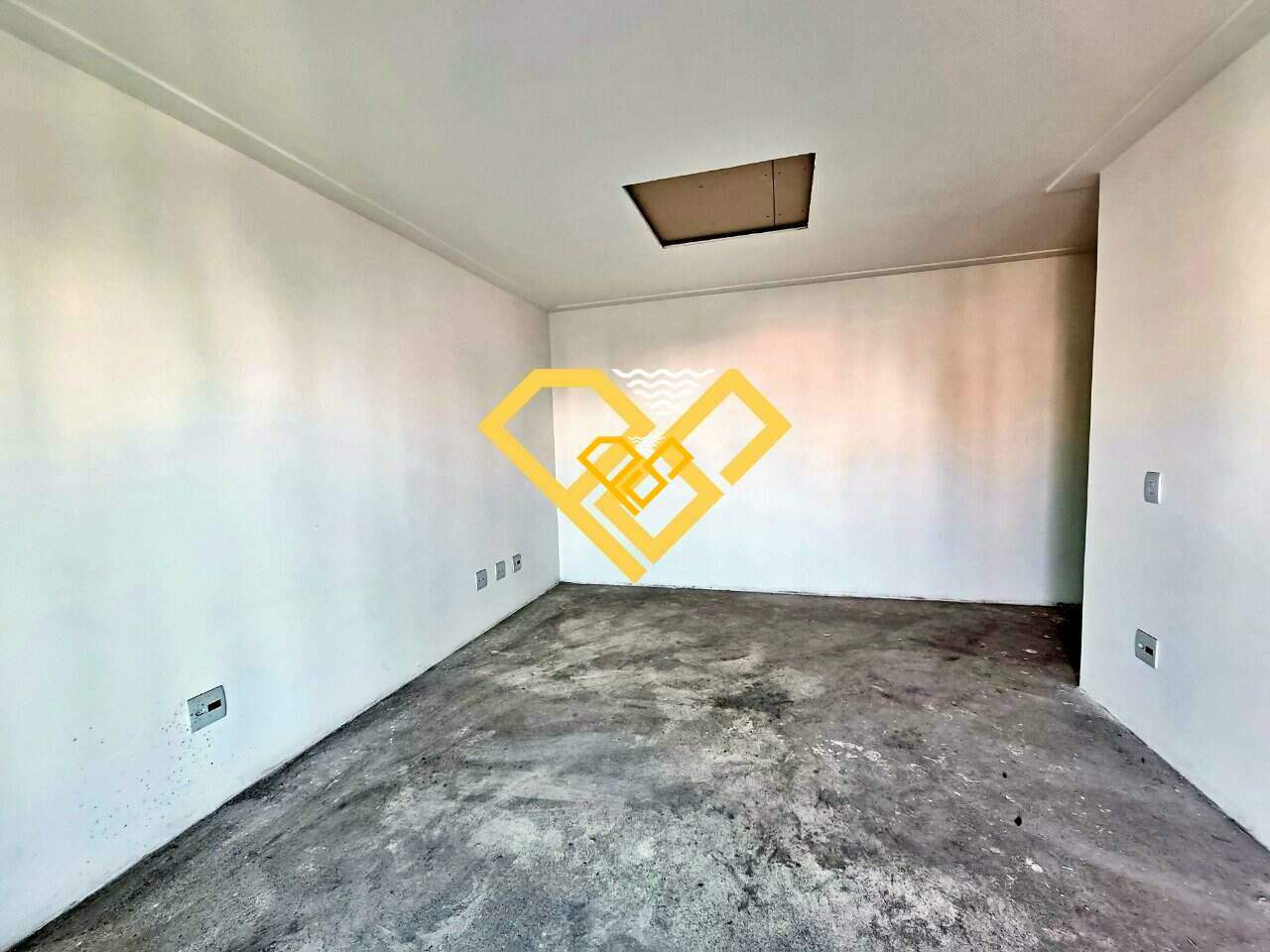 Apartamento à venda no Ponta da Praia: 