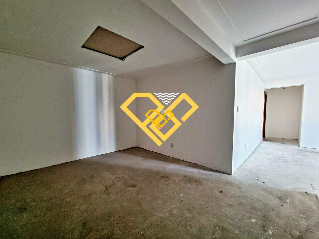 Apartamento à venda no Ponta da Praia: 