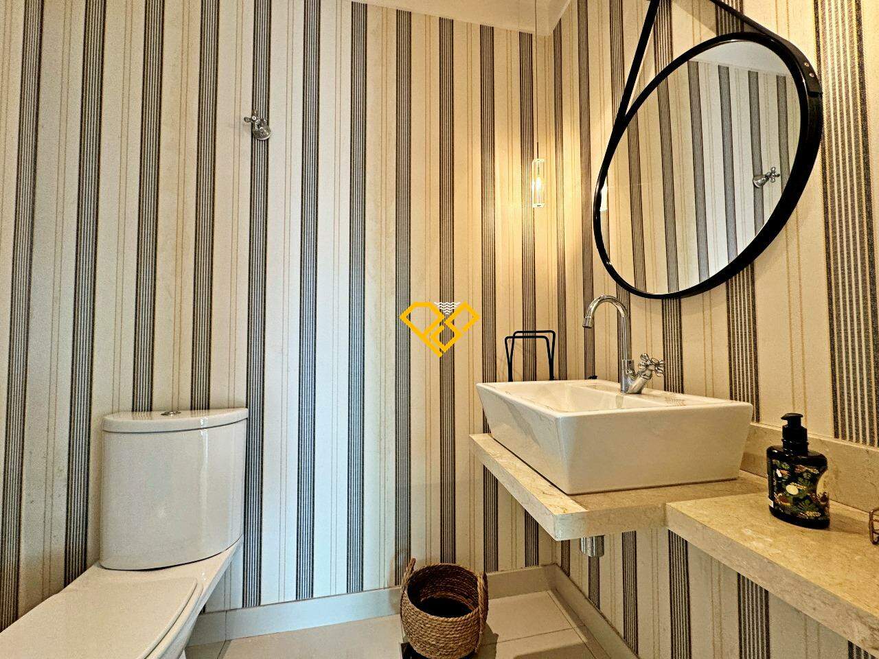 Apartamento à venda no Boqueirão: Lavabo