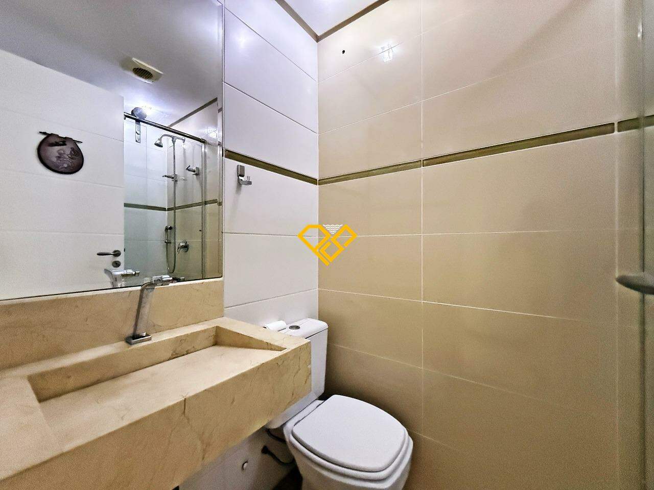Apartamento à venda no Embaré: wc social