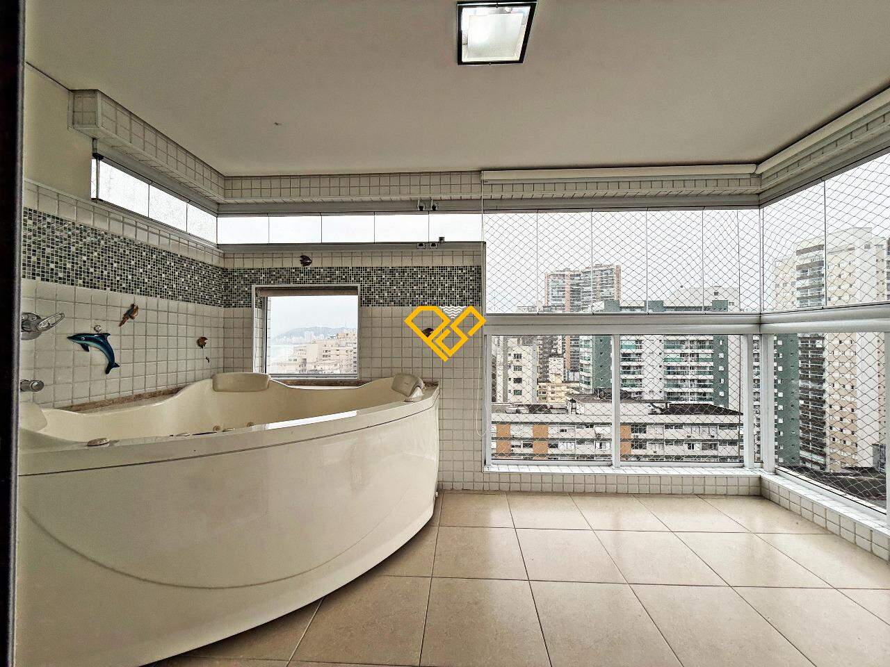 Apartamento à venda no Embaré: spa suíte master