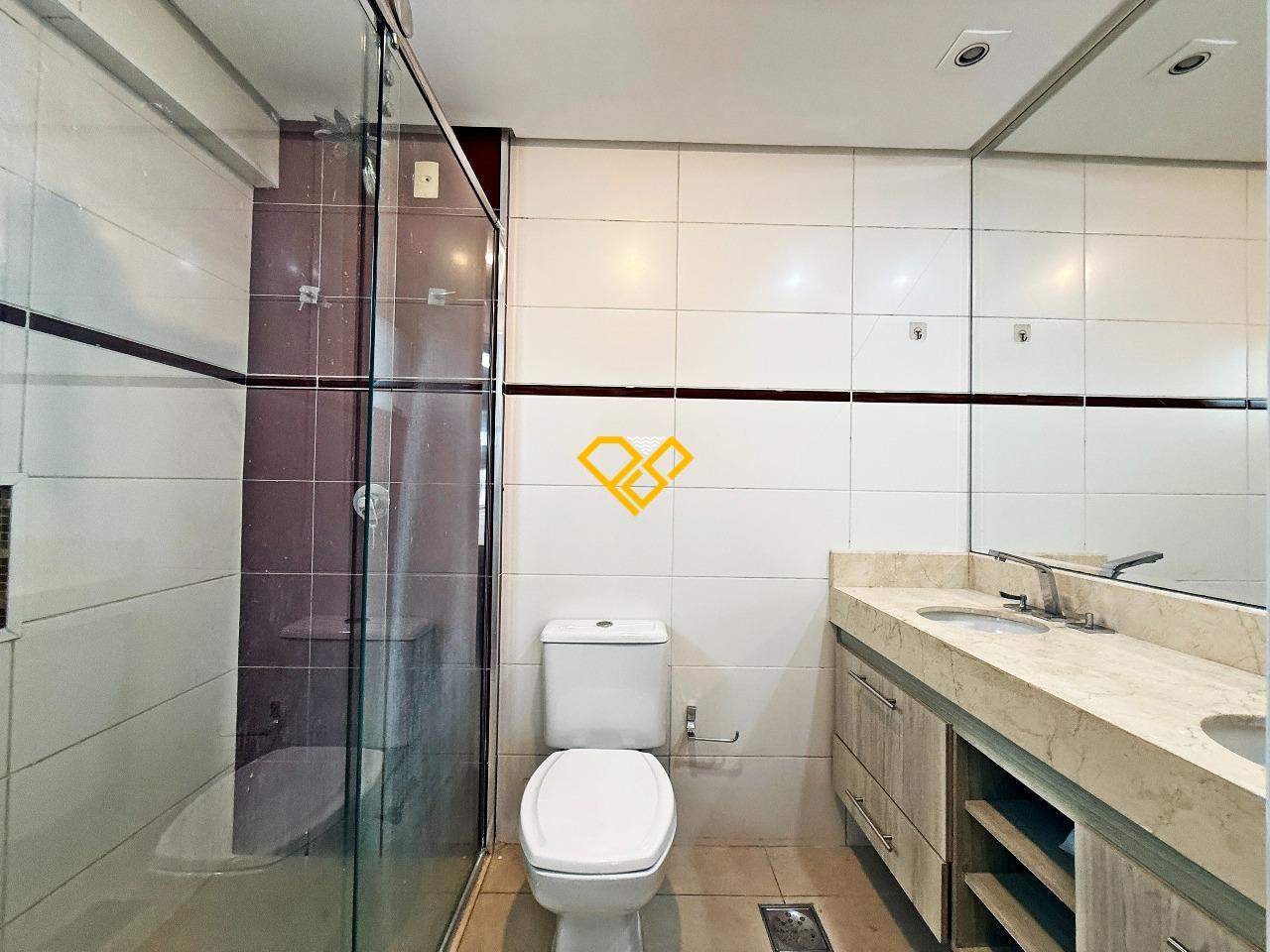 Apartamento à venda no Embaré: wc suíte master