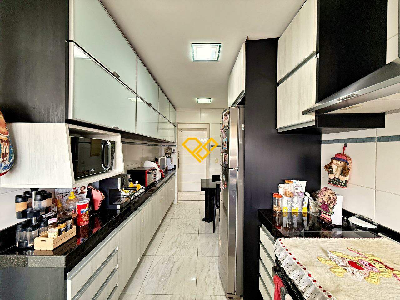 Apartamento à venda no Embaré: Cozinha