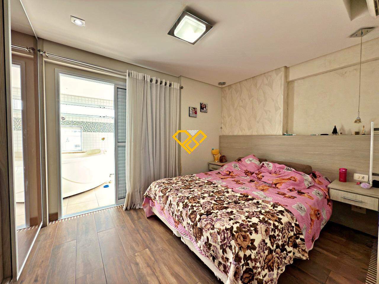 Apartamento à venda no Embaré: Dormitório 1 - suíte master