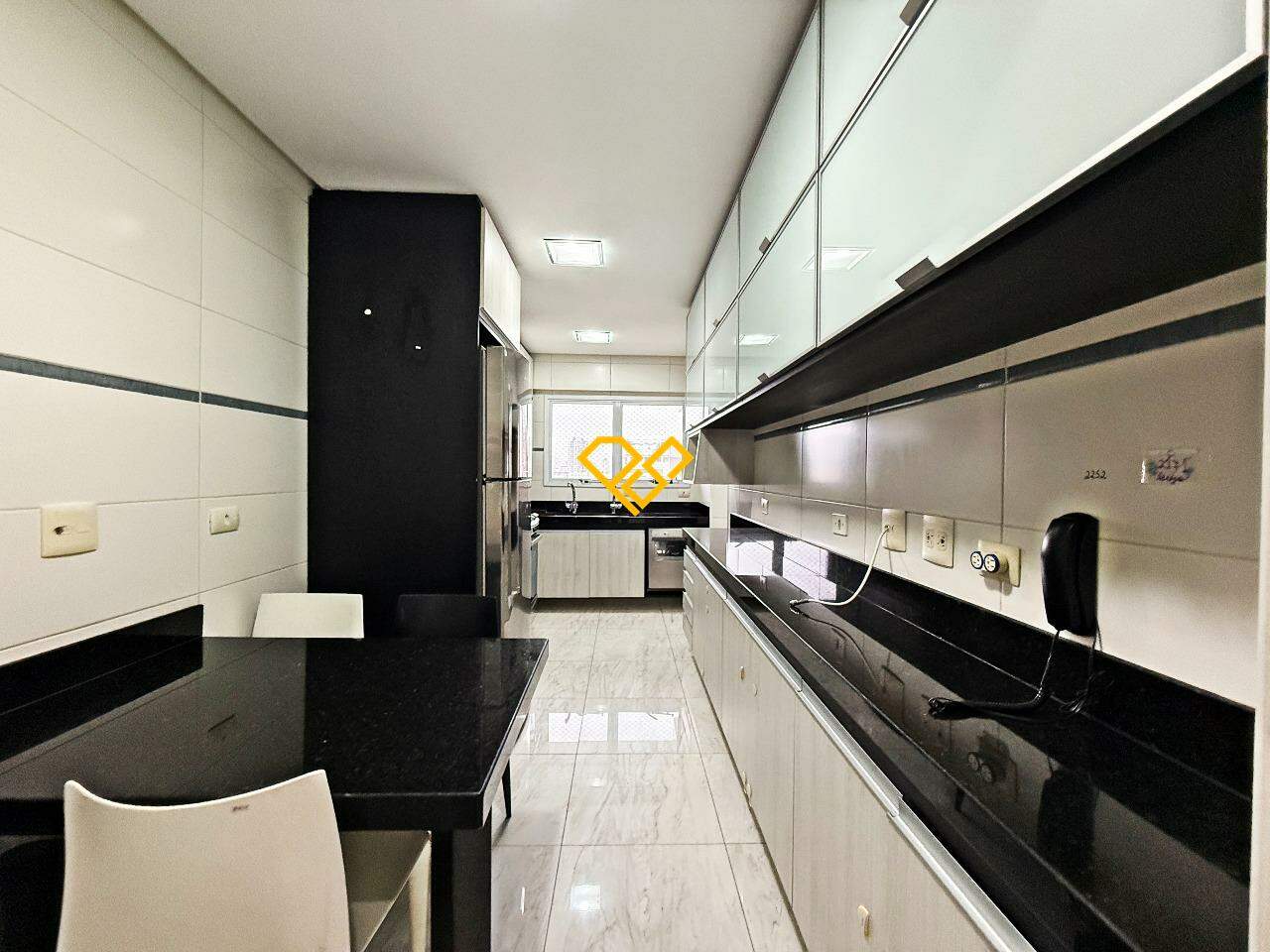 Apartamento à venda no Embaré: 